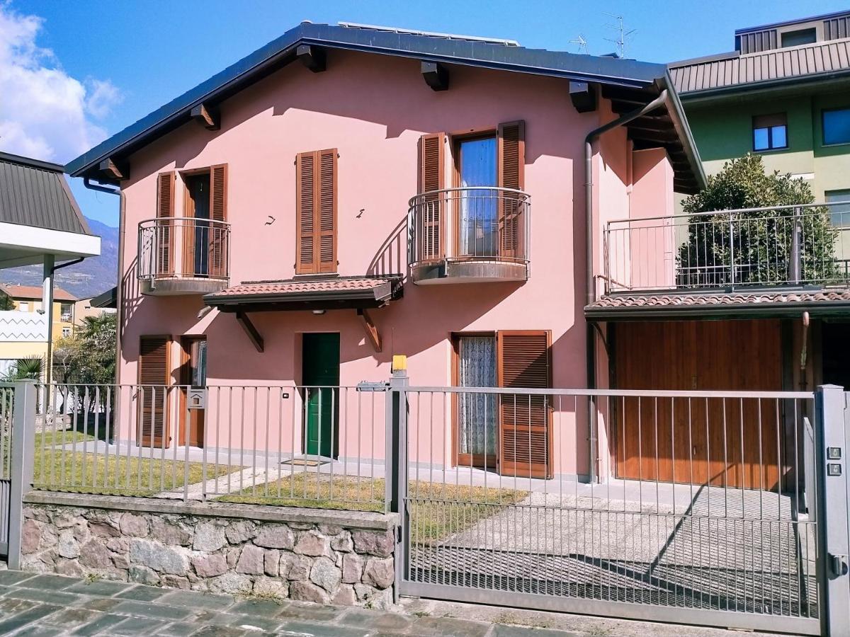 Doris' Home Pisogne Exterior photo